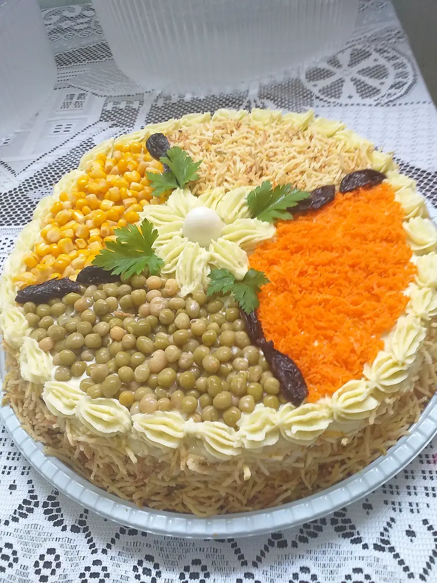 Bolo salgado decorado à mão pela Andréa (nº 9)