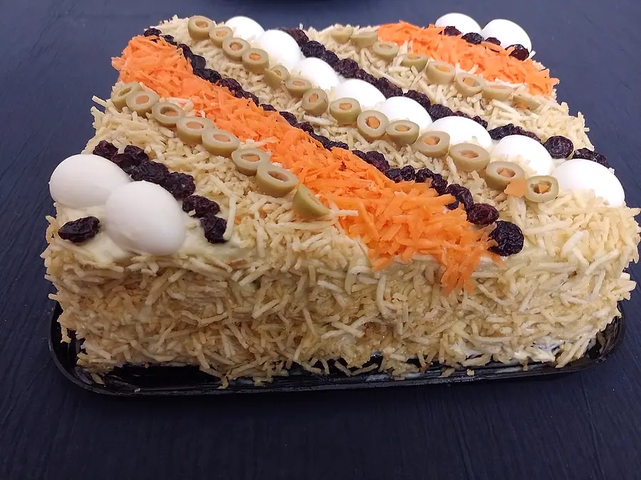 Bolo salgado decorado à mão pela Andréa (nº 14)