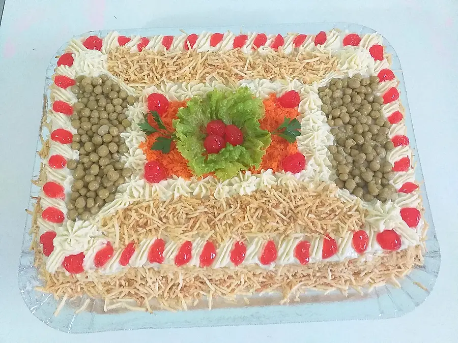 Bolo salgado decorado à mão pela Andréa (nº 25)