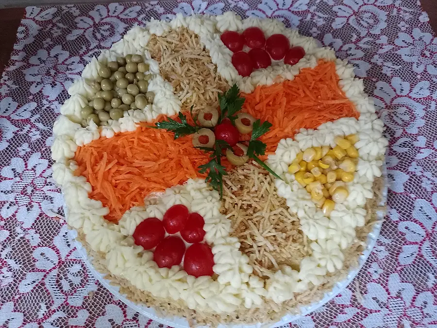 Bolo salgado decorado à mão pela Andréa (nº 26)