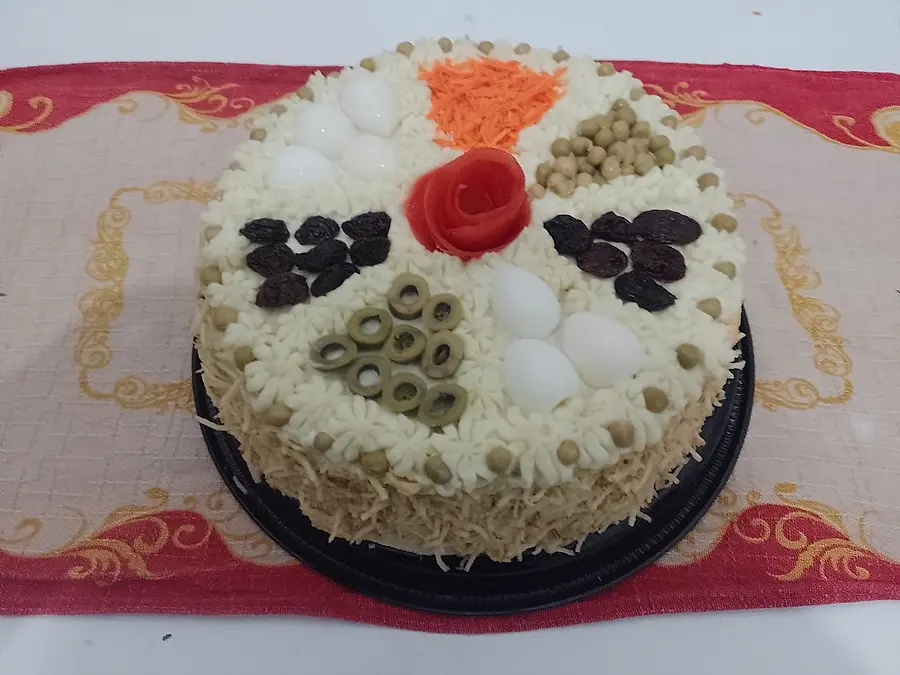 Bolo salgado decorado à mão pela Andréa (nº 31)
