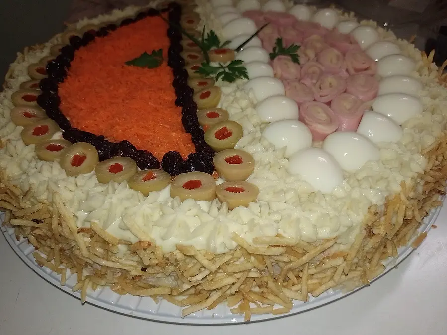 Bolo salgado decorado à mão pela Andréa (nº 32)