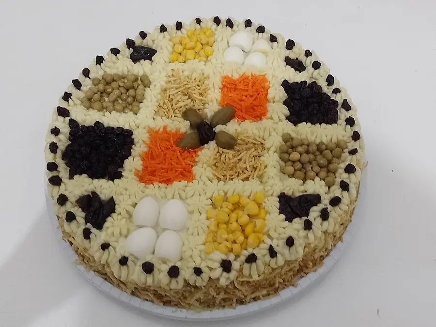 Bolo salgado decorado à mão pela Andréa (nº 37)