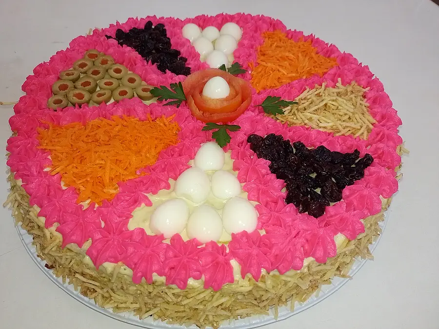 Bolo salgado decorado à mão pela Andréa (nº 63)