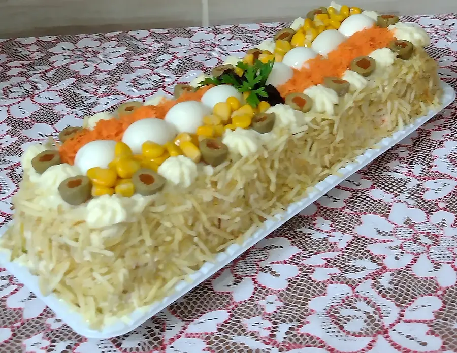 Bolo salgado decorado à mão pela Andréa (nº 67)