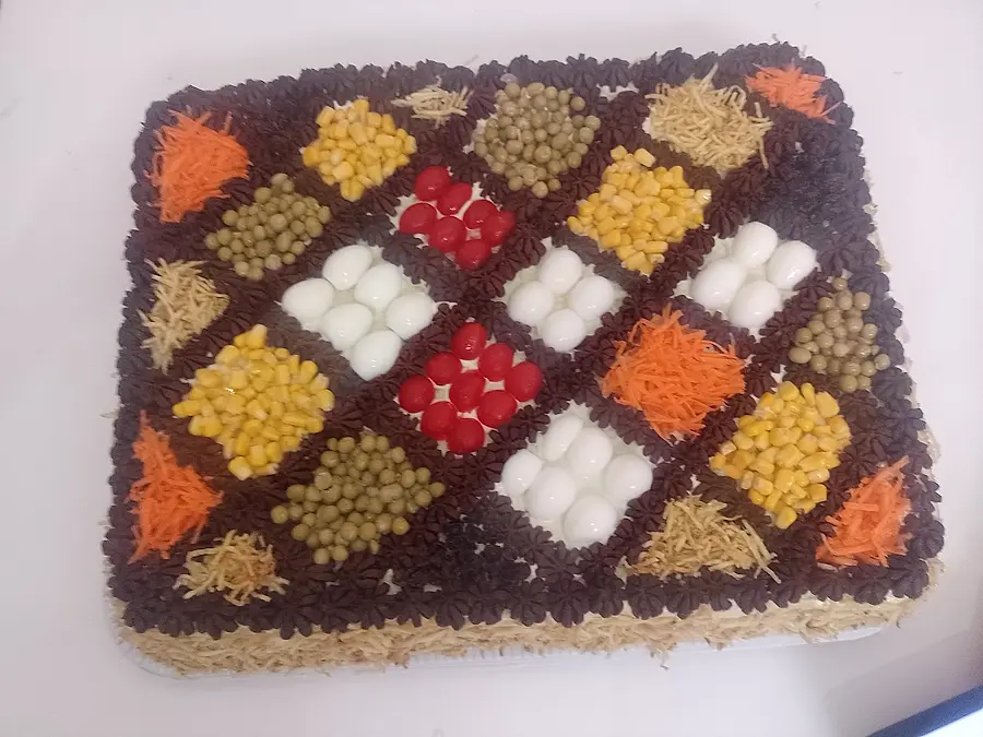Bolo salgado decorado à mão pela Andréa (nº 74)