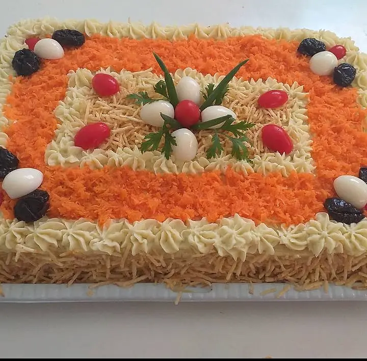 Bolo salgado decorado à mão pela Andréa (nº 75)