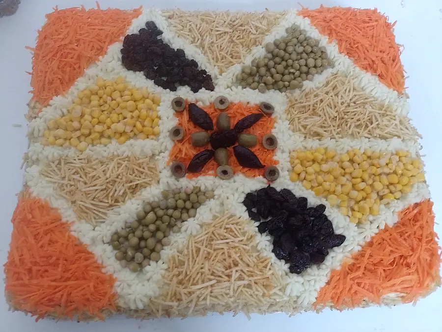 Bolo salgado decorado à mão pela Andréa (nº 77)