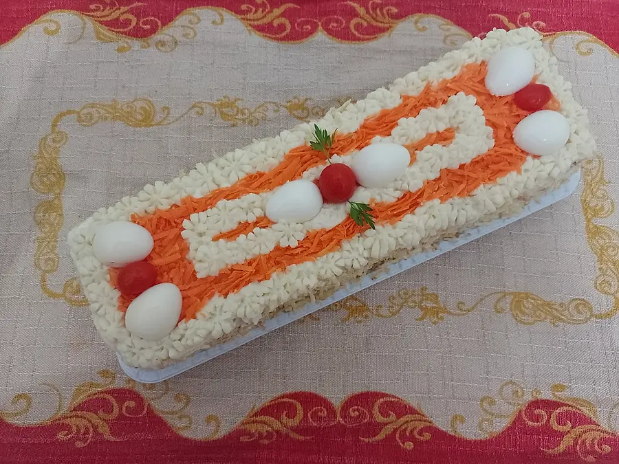 Bolo salgado decorado à mão pela Andréa (nº 88)