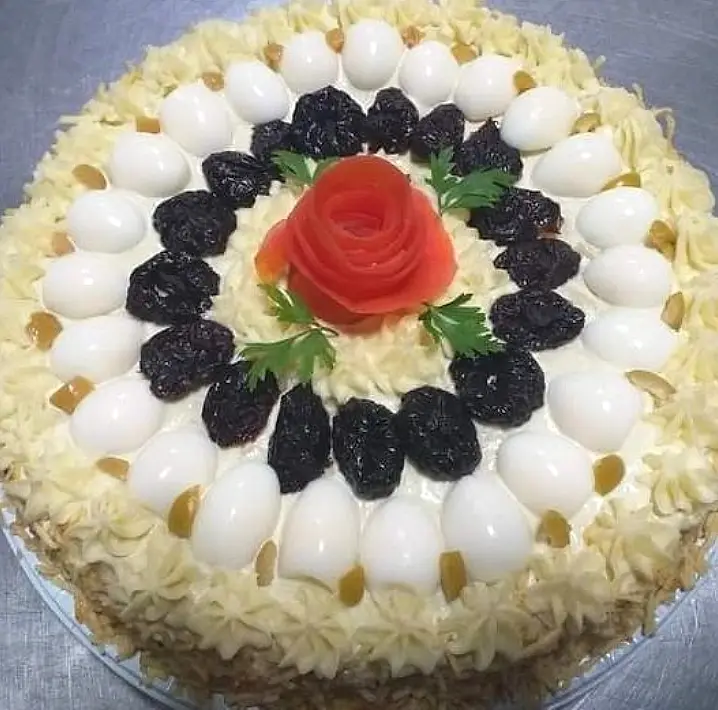 Bolo salgado decorado à mão pela Andréa (nº 89)