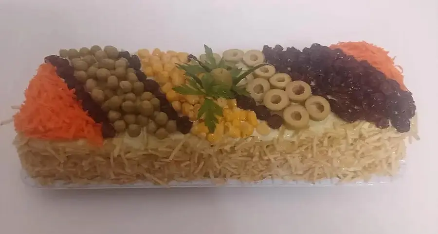 Bolo salgado decorado à mão pela Andréa (nº 100)