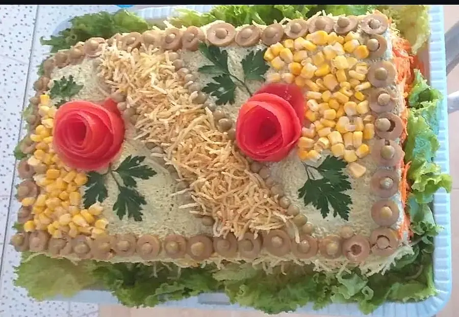 Bolo salgado decorado à mão pela Andréa (nº 107)